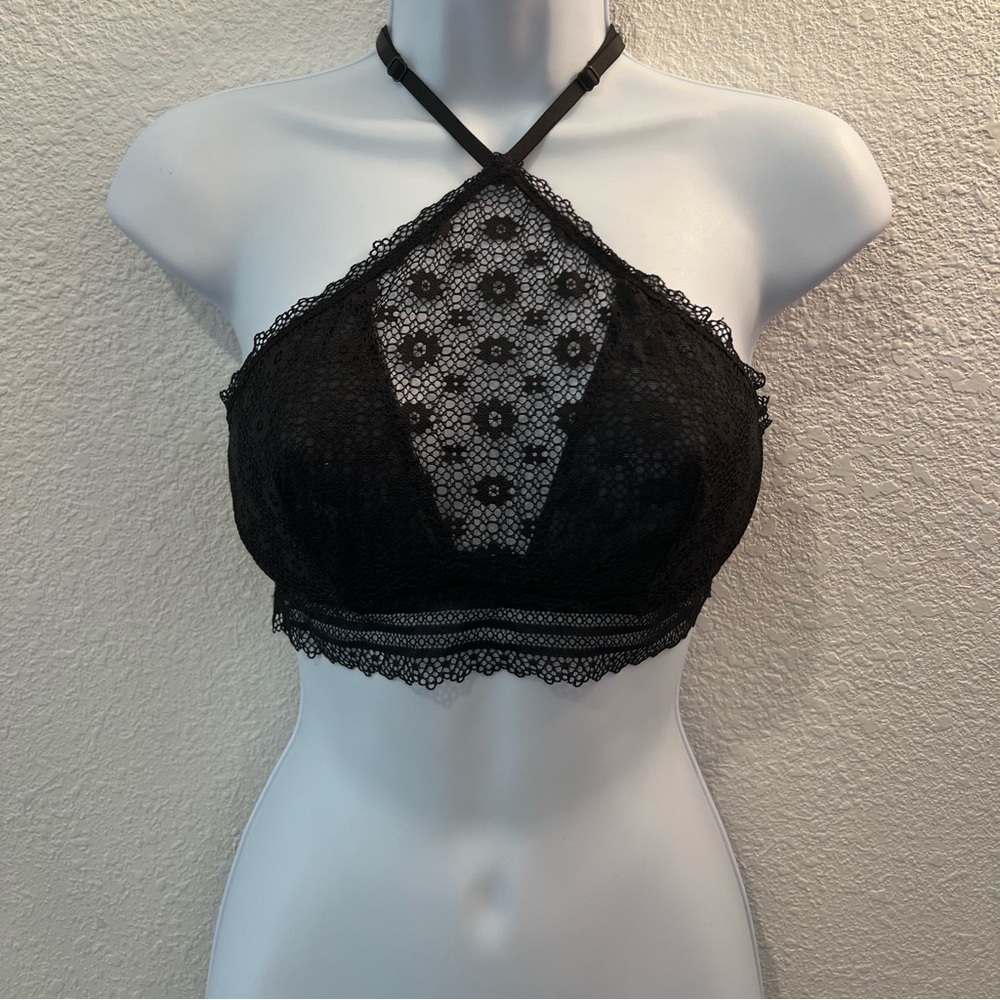 black bralette